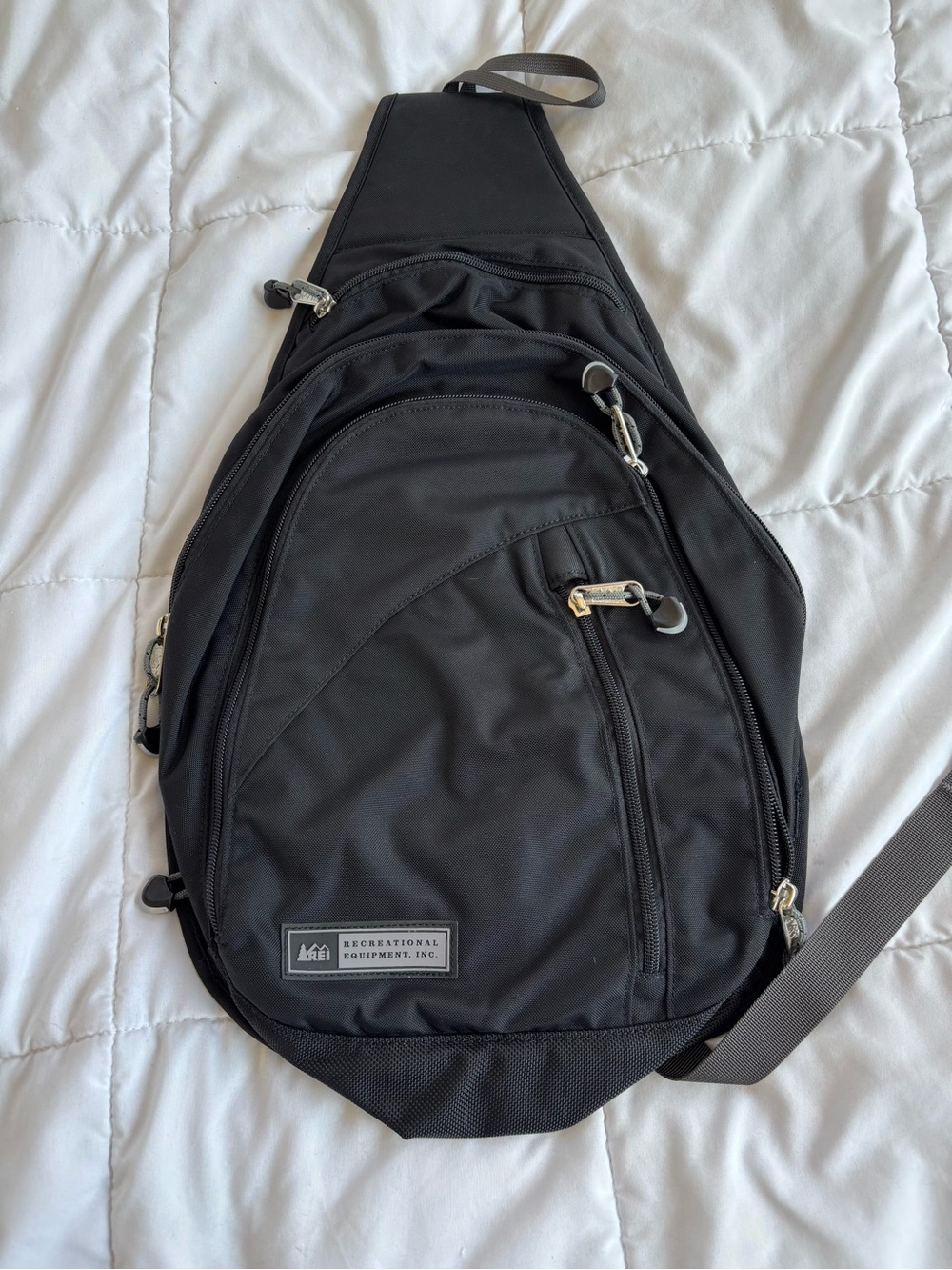 REI Co-op Sling Backpack Black Single Strap Crossbody Daypack Travel Hiking Bag